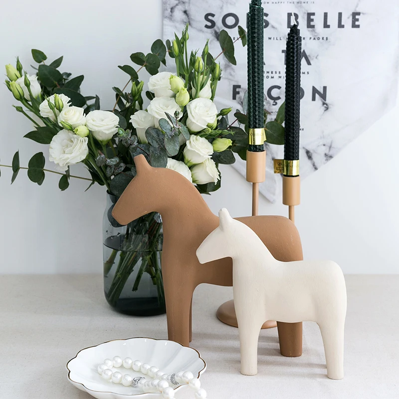 Nordic Wooden Horse Ornaments  - đánh giá và giá Baby Nursery Table